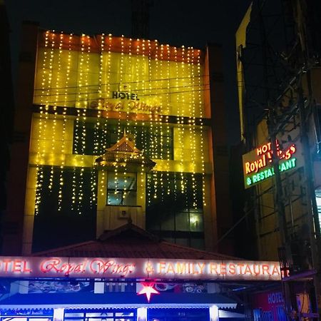 Hotel Royal Wings Nedumbassery Buitenkant foto